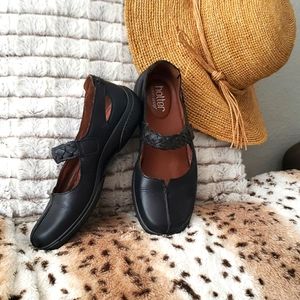 Women flat leather shoe by Hotter